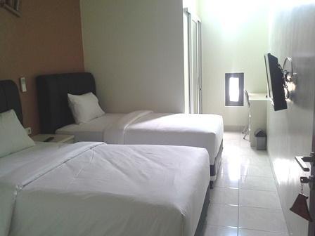 Asoka Inn Bandung Bagian luar foto