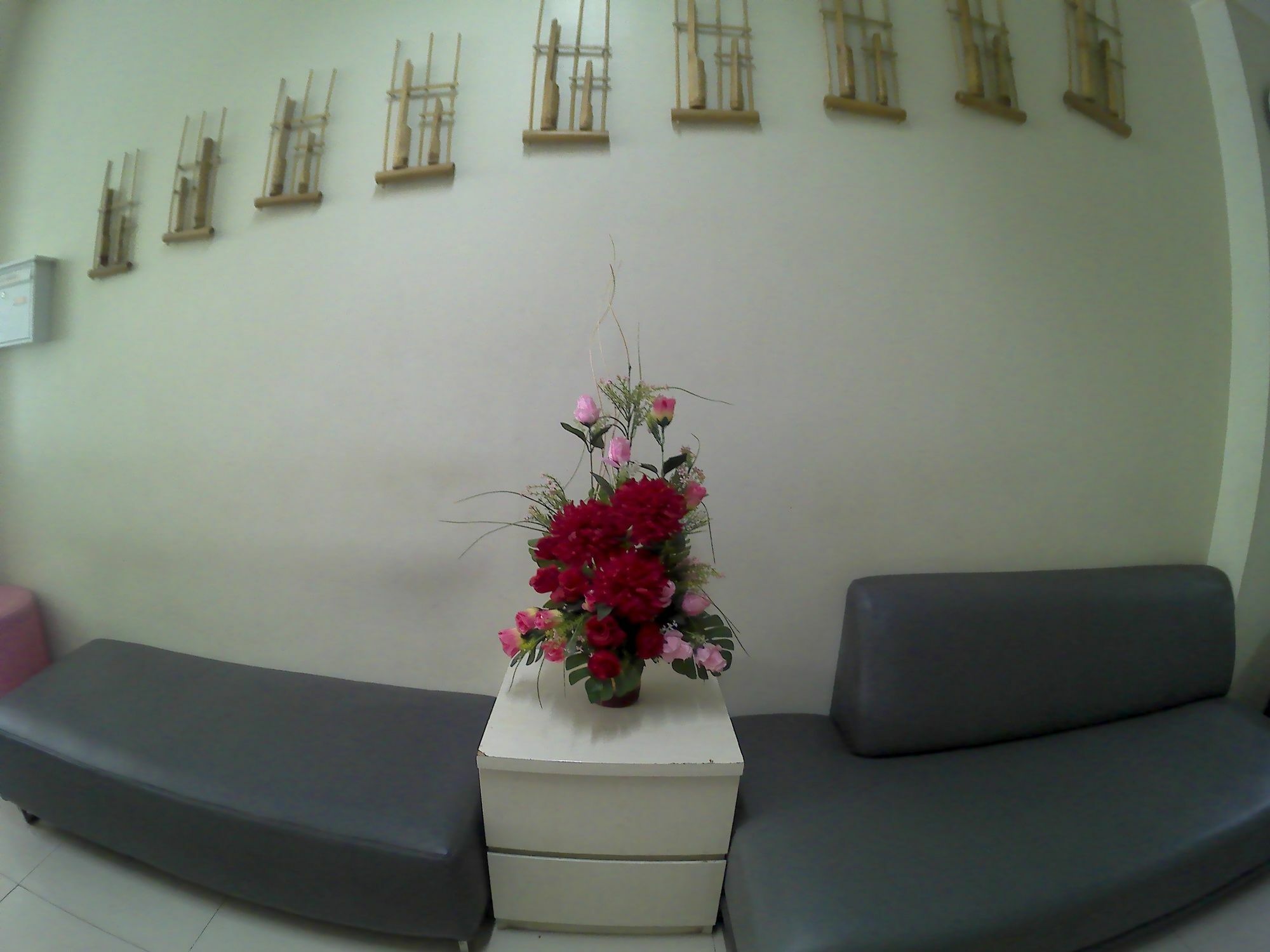 Asoka Inn Bandung Bagian luar foto