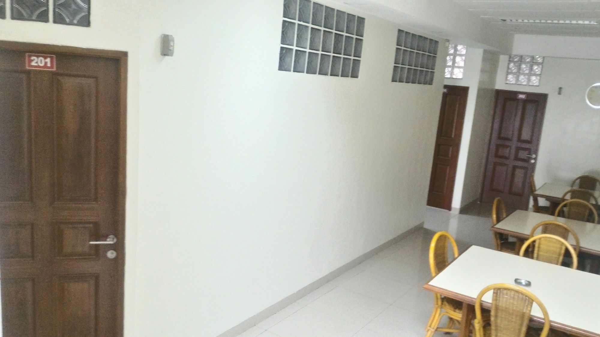 Asoka Inn Bandung Bagian luar foto